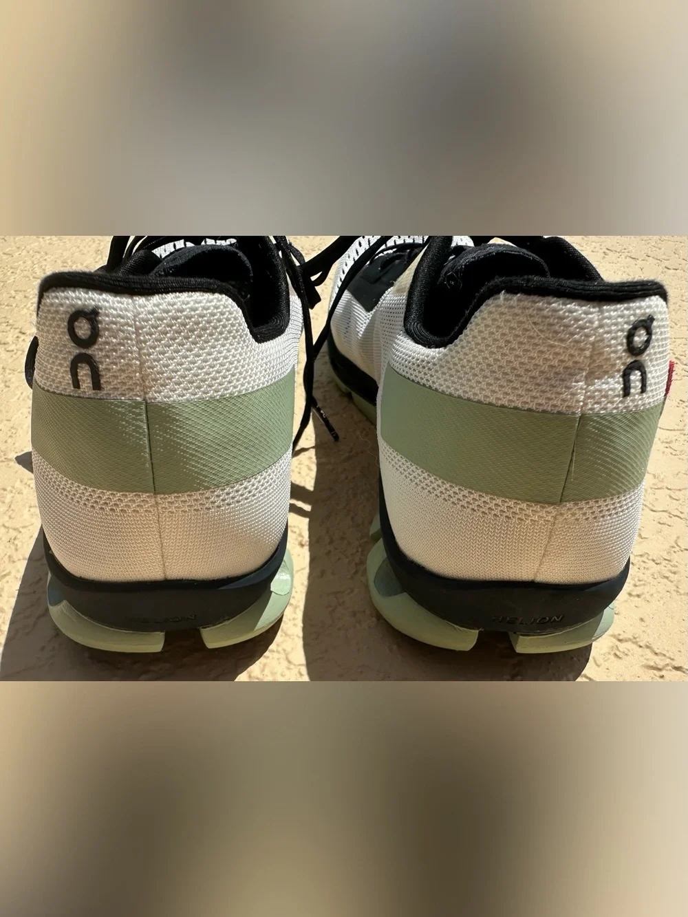 On Cloudflash 2 White Olive Green Running Shoes Women Size 9 in Excellent Cond